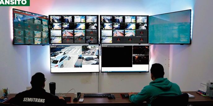 Central de monitoramento de trânsito